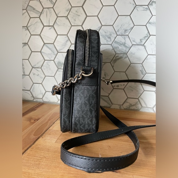 Black Pebble Leather Michael Kors Purse - Picture 7 of 11